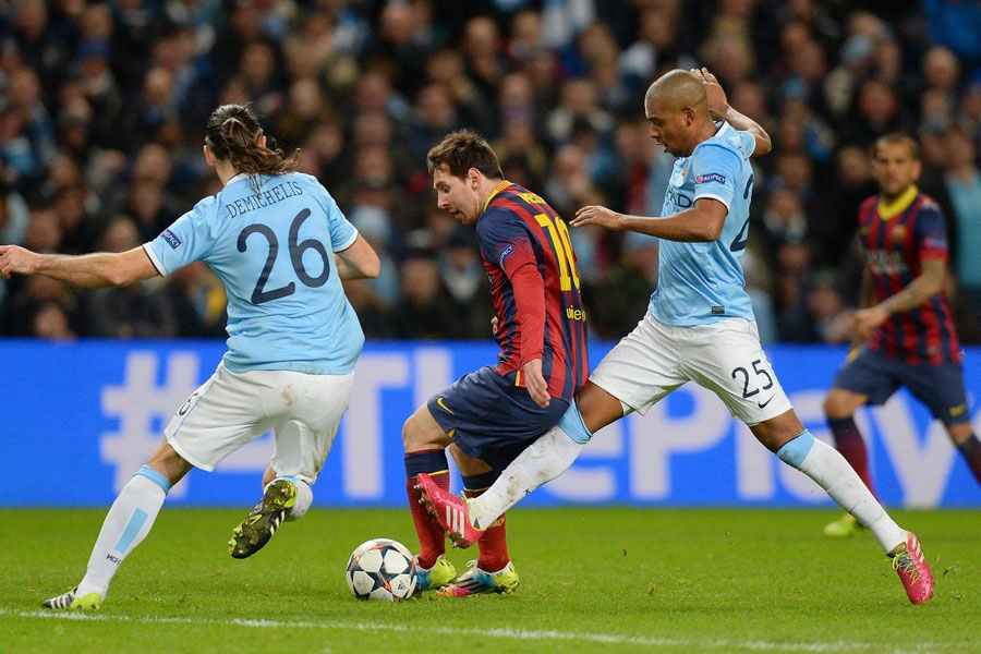 被迫以四四 被迫以四四